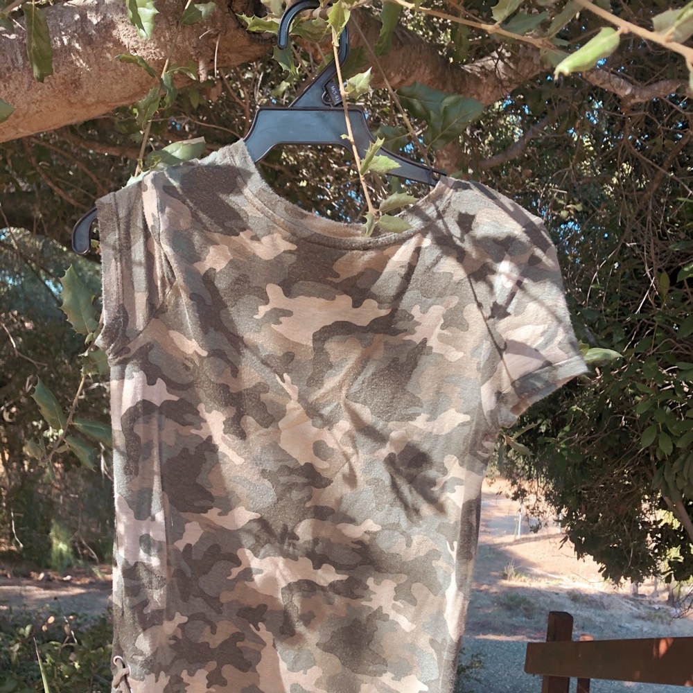 Camo top